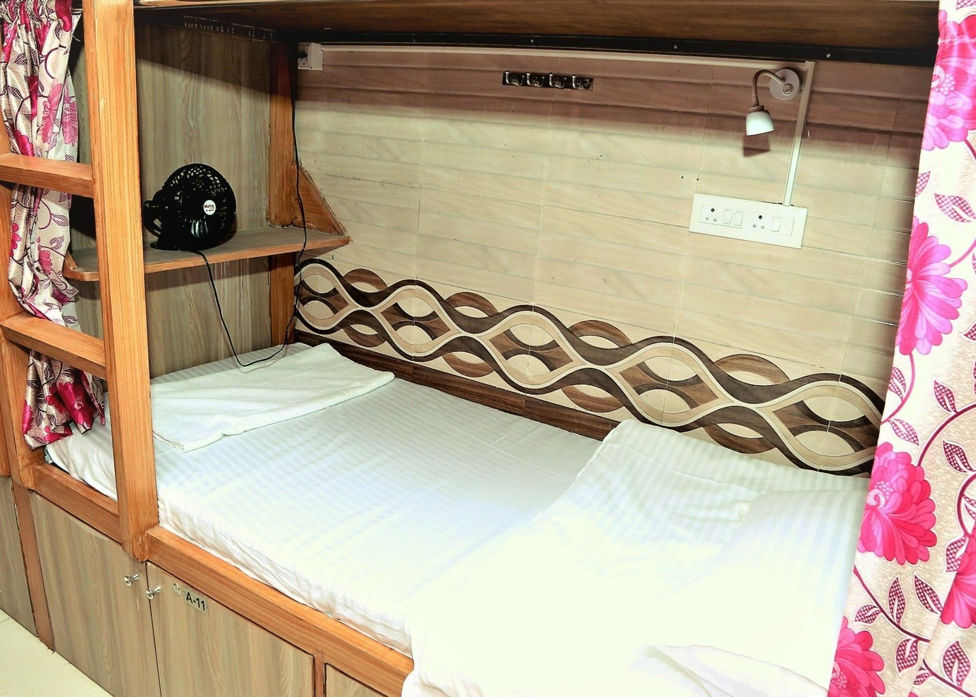 מומביי Delta Dormitory מראה חיצוני תמונה