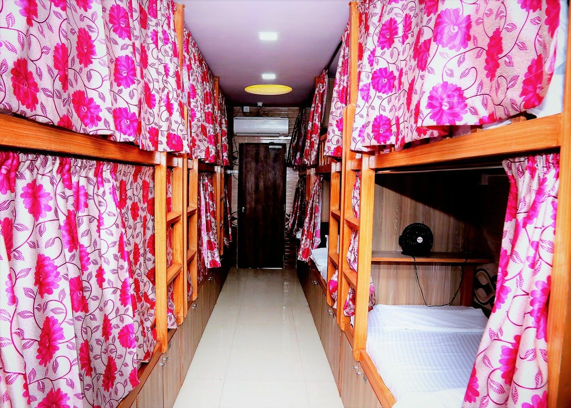 מומביי Delta Dormitory מראה חיצוני תמונה